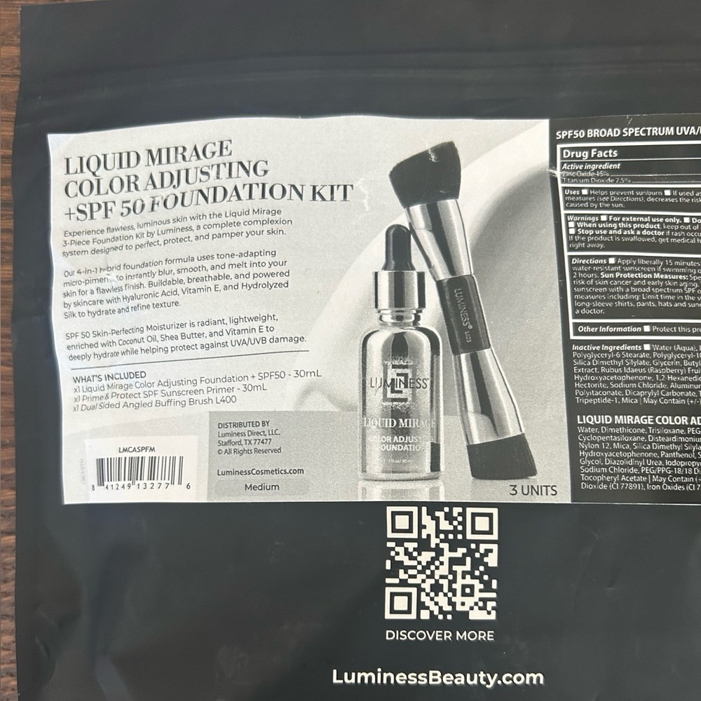 Luminess Liquid Mirage Foundation with Brush - Medium - NWOT - Picture 3 of 3